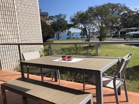 2 'Villa Ellisa', 8-10 Columbia Cl - Beautiful Water Views & Directly Across To Little Beach - Accommodation Bookings 0