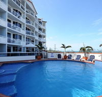 2 Bedroom Alex Unit - Ocean Pool and Park Views - Accommodation Bookings
