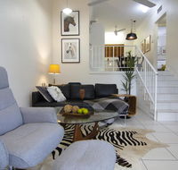 2 Bedroom close to CBD