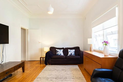 2 Bedroom Garden Apartment By Bondi Beach - Accommodation Bookings 0