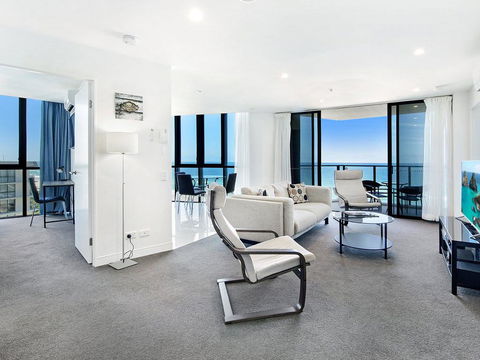 2 Bedroom Ocean View Apartment In Surfers Paradise - Accommodation Bookings 0