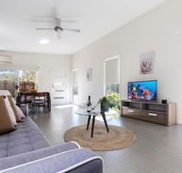 2 Bedroom w/Parking Near Central Cessnock