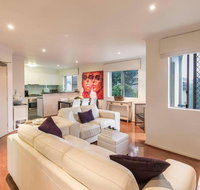 2 Bedroom with Parking  AC Close To Beach  City - Accommodation Bookings
