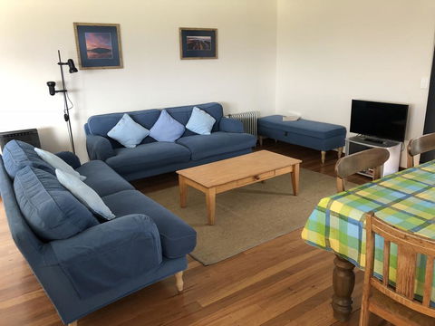 2 Jocelyn Street. Dalmeny - Accommodation Bookings 3