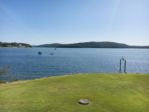 2 The Shores Soldiers Point - Waterfront - Uninterrupted Water Views INCLUDING ALL LINEN & TOWELS, Free Wi-Fi - Accommodation Bookings 1