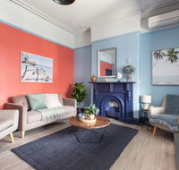 2-Bed Apartment Metres From Coogee Beach and Dining - Accommodation Bookings
