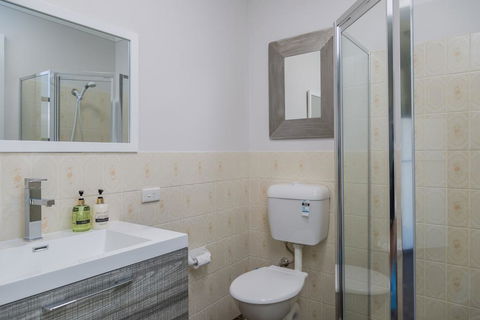 235 Mitchell Parade, Mollymook - Accommodation Bookings 3