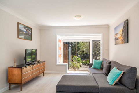 235 Mitchell Parade, Mollymook - Accommodation Bookings 0