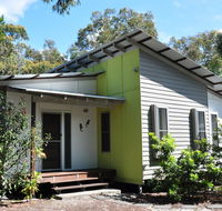 24 Esprit Drive - Beach home with open plan living and walking distance to beach