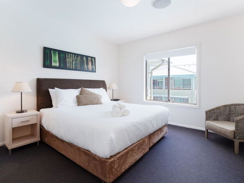 245 'Pacific Blue', 265 Sandy Point Rd - Air Conditioned Unit With Resort Facilities And Linen Supplied - Accommodation Bookings 1