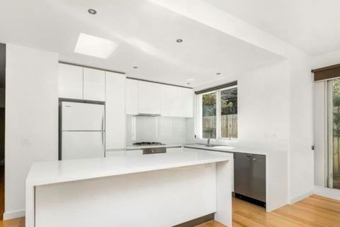 26 Malvern 3 Bedroom Home - Accommodation Bookings 1