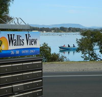 26 Wallis View - Opposite the Lake - 3 Bedroom Apartment - Sleeps 8 - Accommodation Bookings