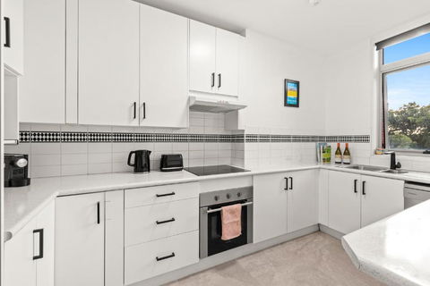 BELLEVUE HILL Close To Bondi - 2 Bathrooms & Pool - Accommodation Bookings 2