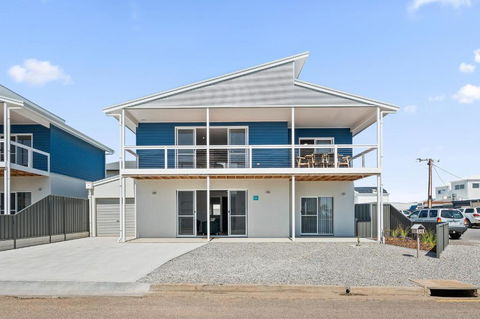 C-Views - Aldinga Beach - C21 SouthCoast Holidays - Accommodation Bookings 1