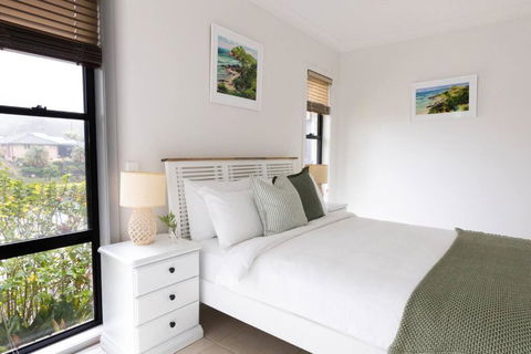 CABA17 - Waterfront Home With A Pool! - Accommodation Bookings 3