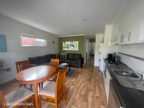 Cabin 51 - Lake Conjola - Accommodation Bookings 0