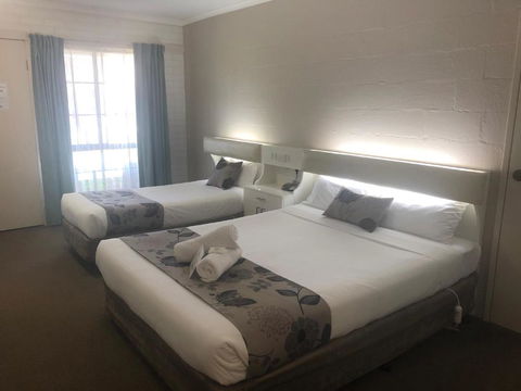 CAPRICORN MOTOR Inn - Accommodation Bookings 3