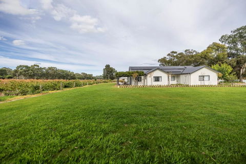 CASALE ESTATE - Accommodation Bookings 2