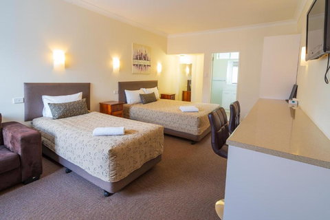 Castle Motel - Accommodation Bookings 3