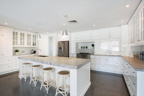 Coastal Elegance - Accommodation Bookings 2