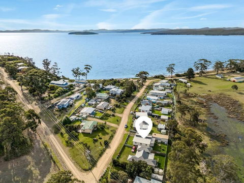 Coastal Retreat By The Beach - Accommodation Bookings 1