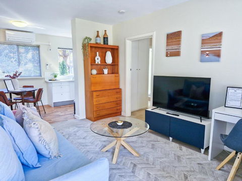 Crawley Cosy Urban Retreat Close To CBD UWA Free Park Netflix - Accommodation Bookings 2