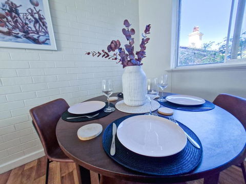 Crawley Cosy Urban Retreat Close To CBD UWA Free Park Netflix - Accommodation Bookings 3