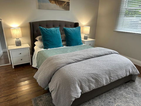 Daisy Cottage On Duke 2BR - Accommodation Bookings 0