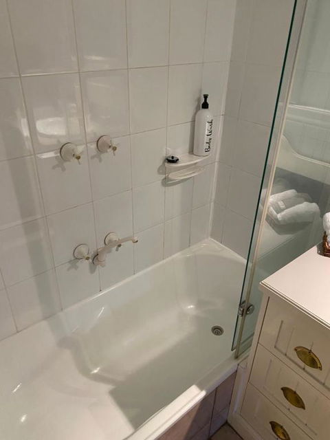 Creek Cottage Bed And Breakfast Traralgon - Accommodation Bookings 4