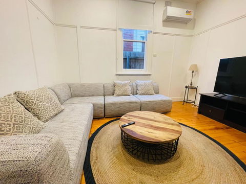 D114 Victorian Central Stay - Accommodation Bookings 2