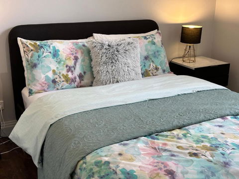 Daisy Cottage On Duke 3BR - Accommodation Bookings 4