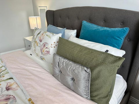 Daisy Cottage On Duke 3BR - Accommodation Bookings 1