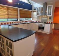 29 Church St Cowes - Large Holiday House close to shops and Beach - Accommodation Bookings