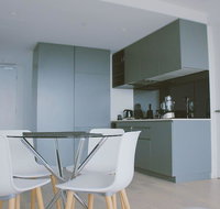 2Bed 2Bath Minimalist Apartment in CBD - Accommodation Bookings
