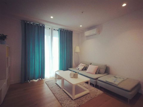 2BR Apartment With Style - Accommodation Bookings 3