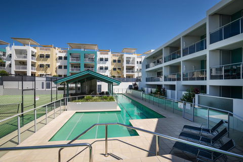 2BR Coolum Beach Escape , Courtyard, Pool, Spa, Tennis - Accommodation Bookings 3