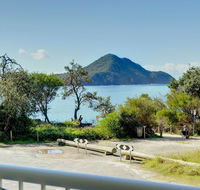 3 'Albacore' 12 Ondine Close - waterfront pool lift  views - Accommodation Bookings