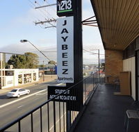 3 BEDROOM APARTMENT ST MARYS - Accommodation Bookings