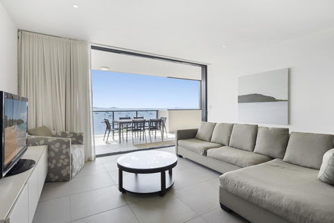 3 Bedroom Ultimate Luxury Waterfront - Accommodation Bookings 1