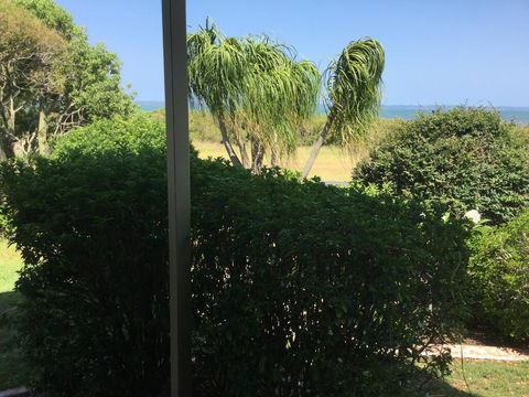 3 Sea/Fraser Island View Deckings, Beachfront, Marina - Accommodation Bookings 2