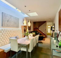 3 Storey Home Close Walk to Fox Studios SCG  City - Accommodation Bookings
