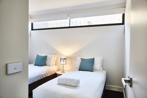 3-Bed House With Rooftop And Parking Near Yarra Park - Accommodation Bookings 3