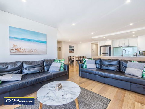303 'The Shoal', 4-8 Bullecourt Street - Air Conditioning, WIFI, Netflix, Views, Linen & Lift - Accommodation Bookings 2