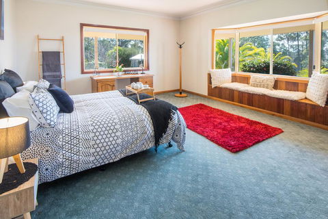 32 Zachary Drive Farm Stay Iconic Water Views - Accommodation Bookings 1