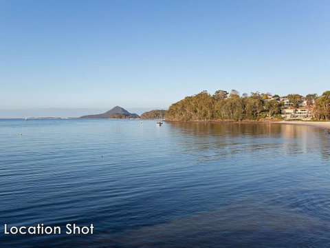 33 Gloucester St -huge Holiday House In Nelson Bay With Pool And Stunning Water Views - Accommodation Bookings 3