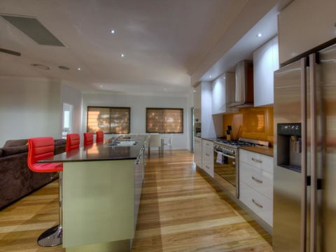 36 Satinwood Drive - Rainbow Shores - Accommodation Bookings 3
