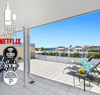 3BR Coolum Beach  Rooftop Terrace Spa Tennis Pool - Accommodation Bookings