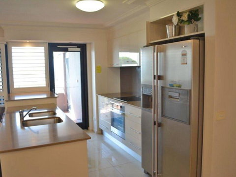 4 'Florentine' 11 Columbia Close - Spectacular Views And Air Conditioning - Accommodation Bookings 1