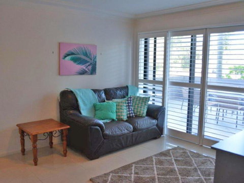 4 'Florentine' 11 Columbia Close - Spectacular Views And Air Conditioning - Accommodation Bookings 2