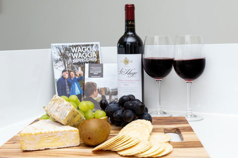 4 Bedroom Inner City Townhouse - SLEEPS 9 !! - Accommodation Bookings 2